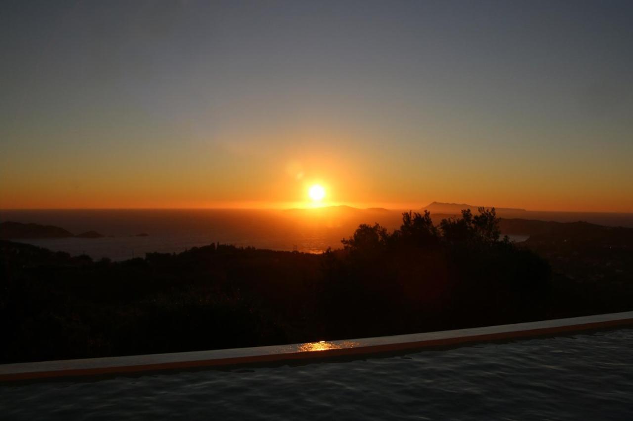 Sunset Sea View Villa 3 Агиос-Георгиос-Пагон Экстерьер фото